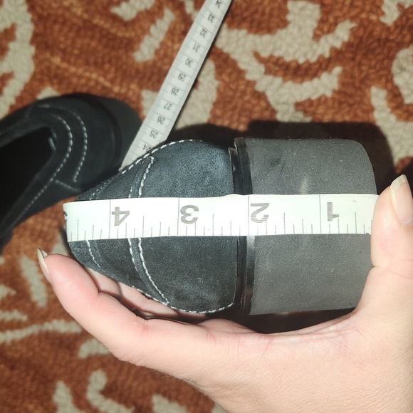 Aquatalia suede loafer with heel size 9 - Picture 12 of 16